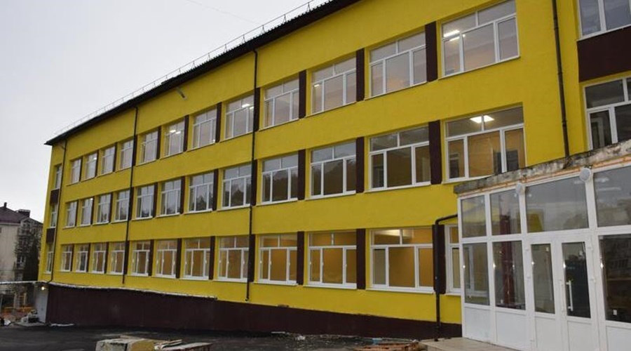 Администрация Ялты опровергла информацию о неоплате работ по ремонту школы в Гаспре